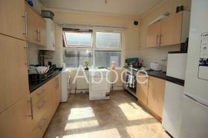 5 Bedroom House To Rent In Raven Road, Headingley, Leeds, LS6