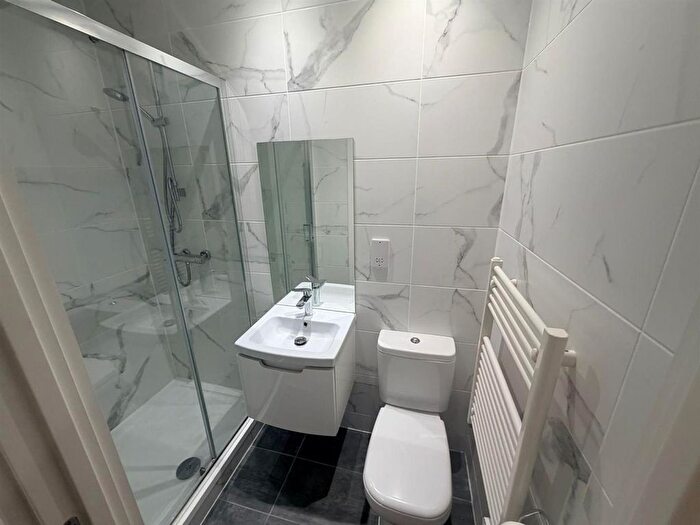 1 Bedroom Flat To Rent In Nobel Drive, Harlington, UB3