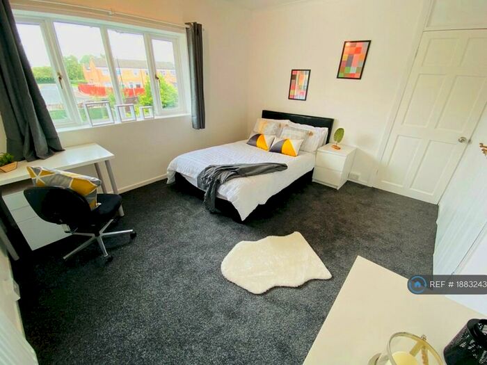 4 Bedroom Semi-Detached House To Rent In John Rous Avenue, Coventry, CV4