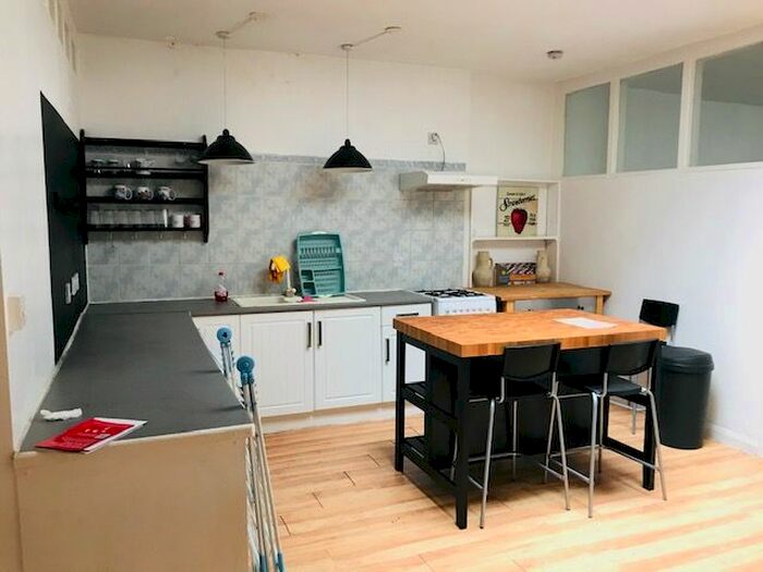 2 Bedroom Flat To Rent In Rear Flat, Fashion Street, Spitalfields, E1