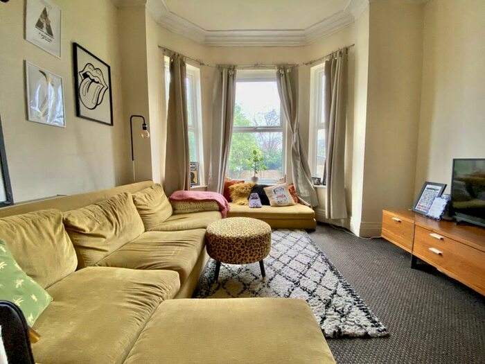 2 Bedroom Flat To Rent In Vincent Avenue, Chorlton, Manchester, M21