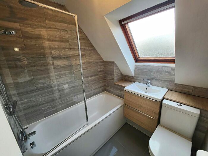 3 Bedroom Detached House To Rent In Brayton Court, Shenley Lodge, MK5