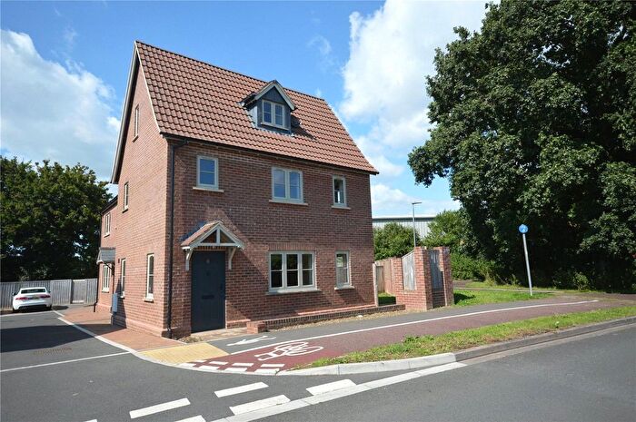 3 Bedroom Detached House To Rent In Broadoak View, Canal Way, Ilminster, Somerset, TA19