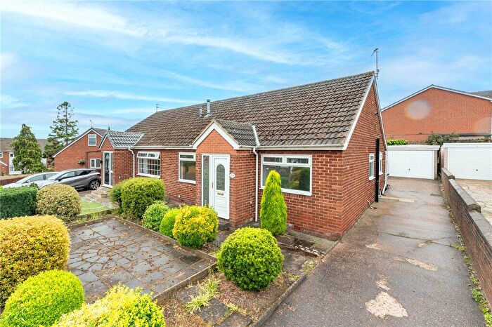 2 Bedroom Bungalow For Sale In Harwill Grove, Churwell, Morley, Leeds, LS27