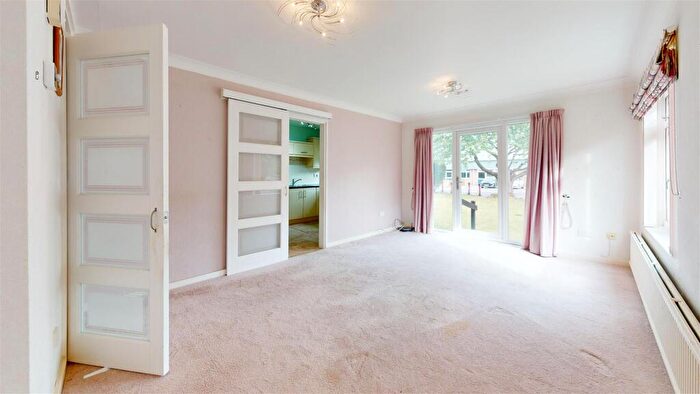 2 Bedroom Apartment For Sale In St. Peters Way, Menston, LS29