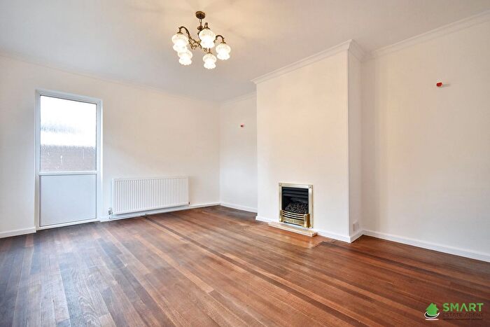 3 Bedroom Bungalow For Sale In Topsham Road, Exeter, EX2