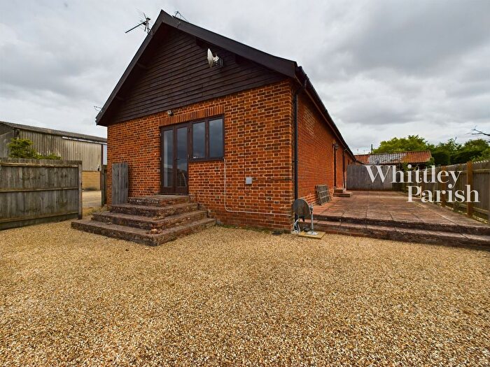 2 Bedroom Barn Conversion To Rent In Diss Road, Tibenham, Norwich, NR16