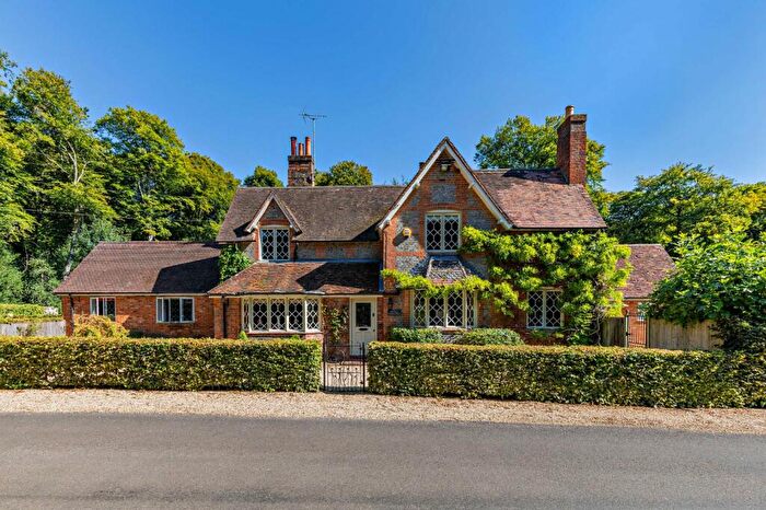 6 Bedroom Detached House For Sale In Reading Road, Collins End, Goring Heath, RG8