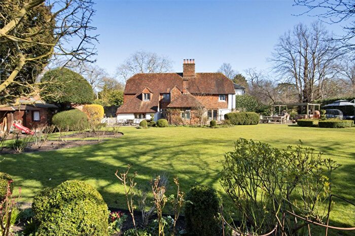 4 Bedroom Semi-Detached House For Sale In High Street, Staplehurst, Tonbridge, Kent, TN12