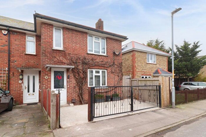 4 Bedroom Detached House For Sale In Poets Corner, Margate, Kent, CT9