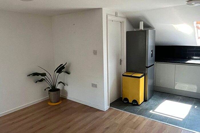 1 Bedroom Flat To Rent In Baronet Grove, London, N17