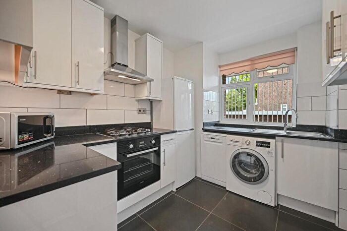 2 Bedroom Apartment To Rent In Ambassador House, Carlton Hill, NW8