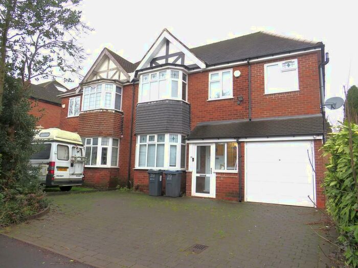 4 Bedroom Semi-Detached House To Rent In Melrose Avenue, Boldmere, Sutton Coldfield, B73