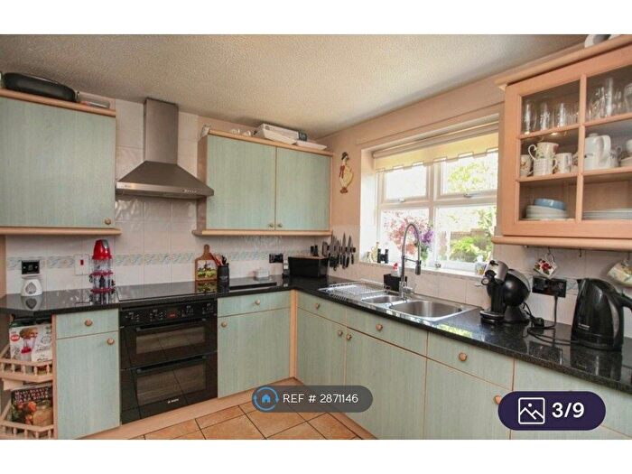 3 Bedroom Semi-Detached House To Rent In Collins Close, Leicester, LE3