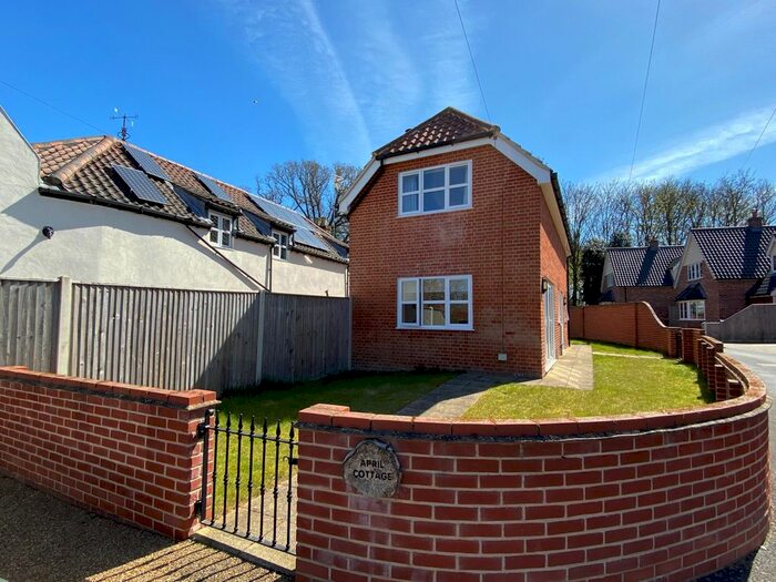 2 Bedroom Detached House To Rent In Thrigby Road, Filby, Great Yarmouth, NR29