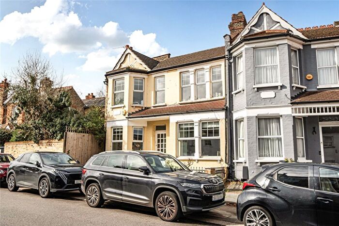 3 Bedroom Terraced House For Sale In Hoppers Road, Winchmore Hill, London, N21