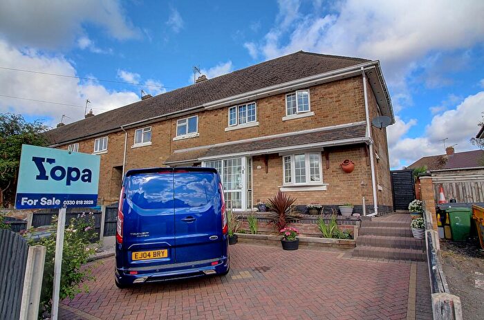 3 Bedroom Property For Sale In Beechwood Road, Bedworth, CV12