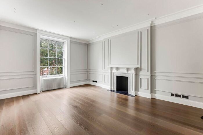 3 Bedroom Apartment To Rent In Hamilton Terrace, London, NW8