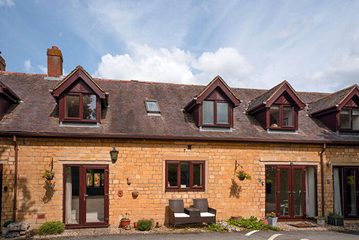2 Bedroom Terraced House For Sale In Little Kineton, CV35