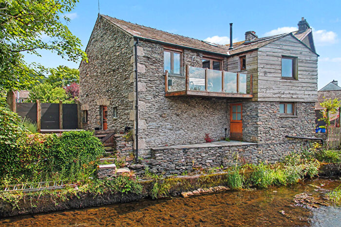 3 Bedroom Barn Conversion For Sale In Main Street, Staveley, LA8