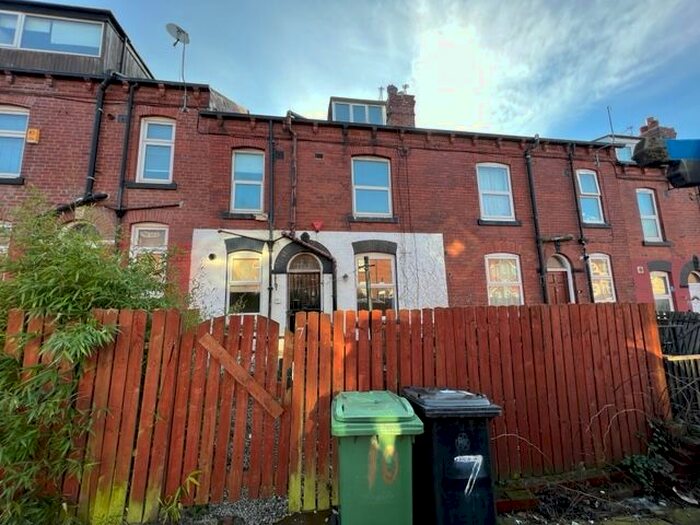 2 Bedroom Property To Rent In Colenso Terrace, Holbeck, Leeds LS11