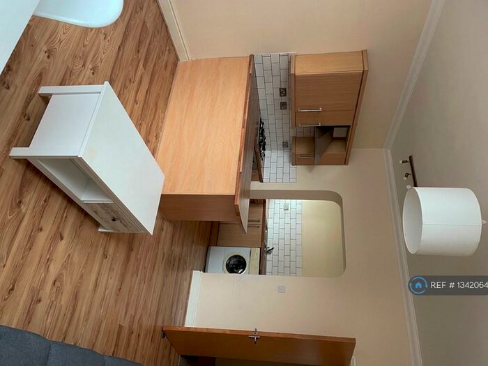 1 Bedroom Flat To Rent In Linnet Lane, Liverpool, L17