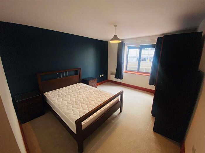 2 Bedroom Flat To Rent In Charles Street, Centro, BS1