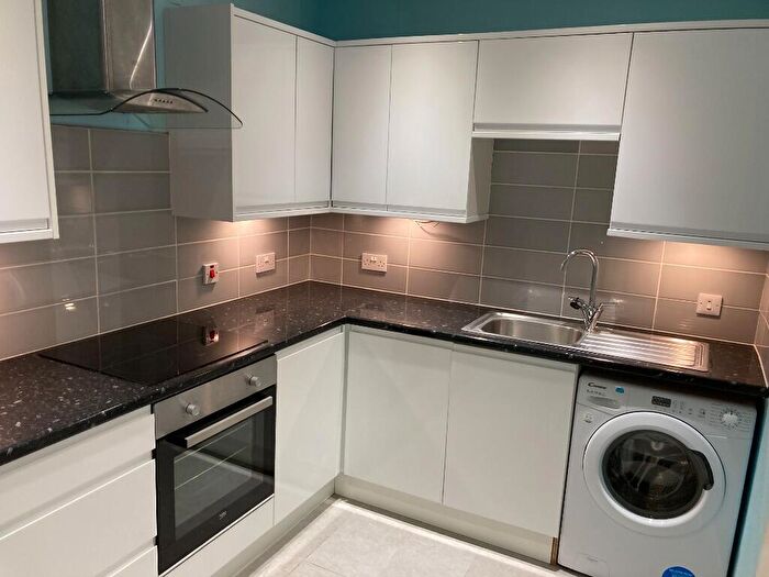 1 Bedroom Flat To Rent In Milton Street, Abbeyhill, Edinburgh, EH8