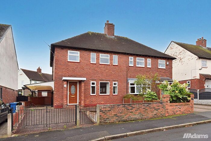 3 Bedroom Semi Detached House For Sale In Waterside, Appleton, WA4