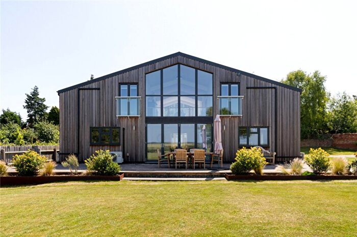 4 Bedroom Barn Conversion For Sale In Church Road, Catworth, Huntingdonshire, PE28