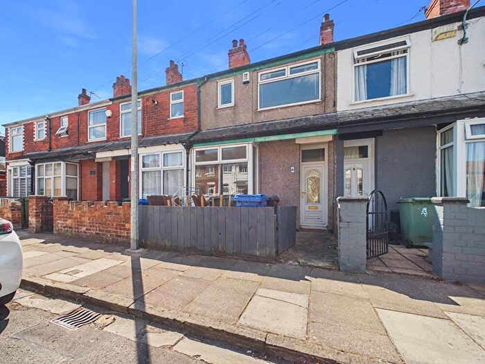 3 Bedroom Terraced House For Sale In Newby Road, Grimsby, DN31