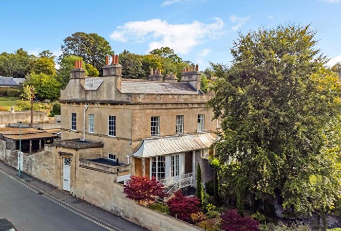 5 Bedroom Semi Detached House For Sale In Richmond Road, Bath, BA1