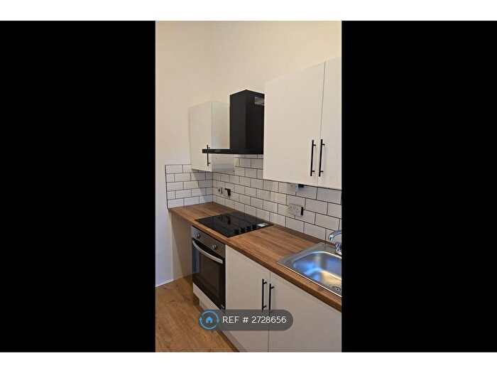 1 Bedroom Flat To Rent In Aberdeen Walk, Scarborough, YO11