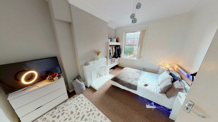 6 Bedroom Terraced House To Rent In Estcourt Terrace, Headingley, Leeds, LS6