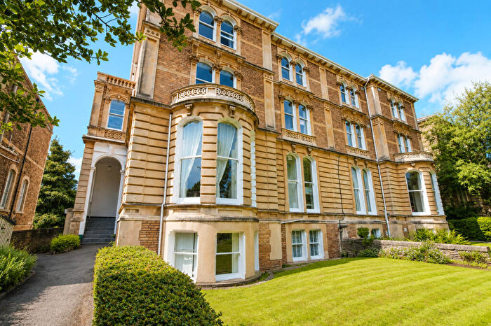2 Bedroom Flat To Rent In The Cloisters, College Road, BS8