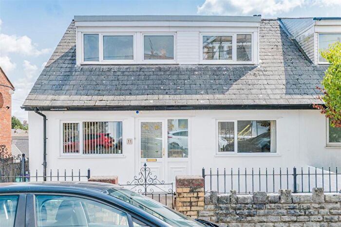 3 Bedroom Semi-Detached House For Sale In Pontypridd Street, Barry, CF63