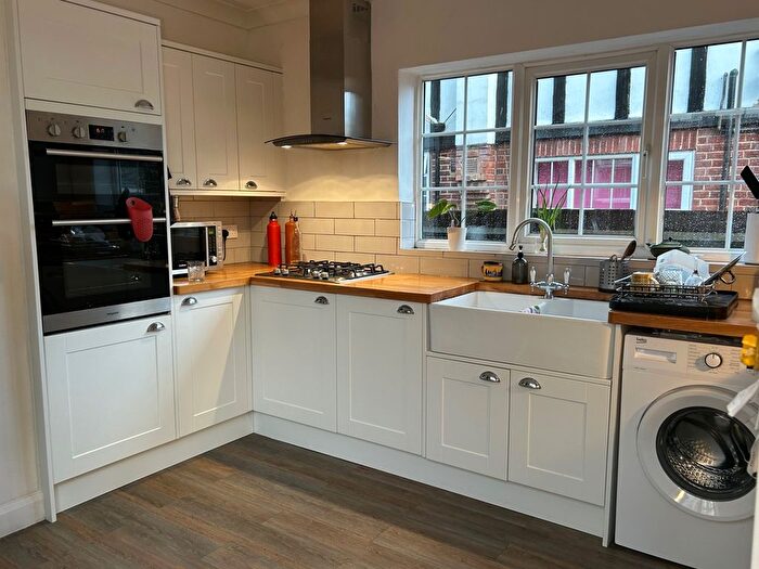 1 Bedroom Maisonette To Rent In Aboyne Drive, London, SW20