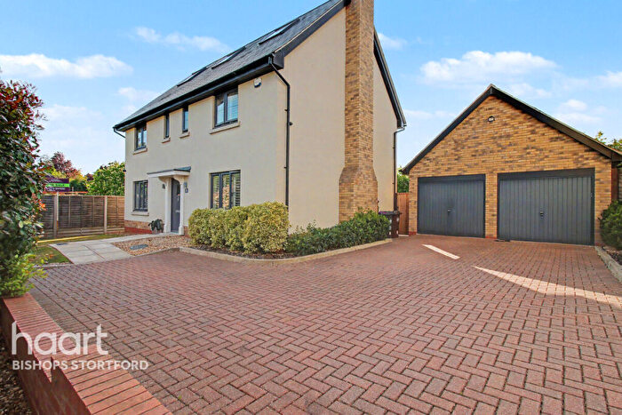 5 Bedroom Detached House For Sale In Carlton Way, Bishop's Stortford, CM23
