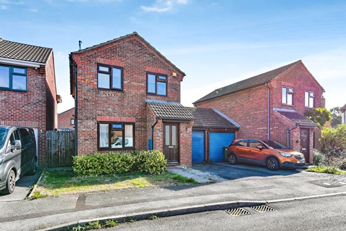 3 Bedroom Semi Detached House For Sale In Wiltshire Way, Westbury, BA13