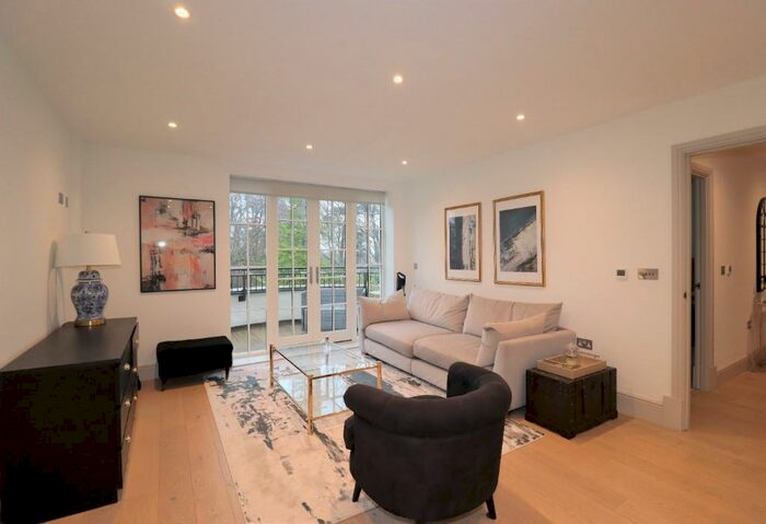 2 Bedroom Apartment To Rent In Brooklands Road, Weybridge, Surrey, KT13