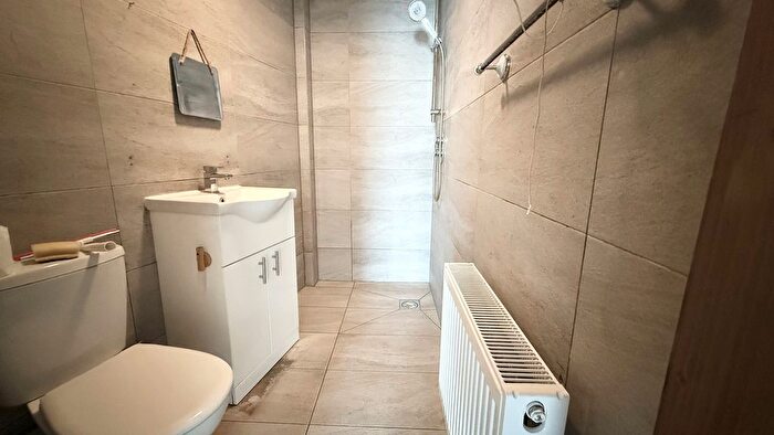 4 Bedroom Property To Rent In Rayners Lane, Harrow, HA2