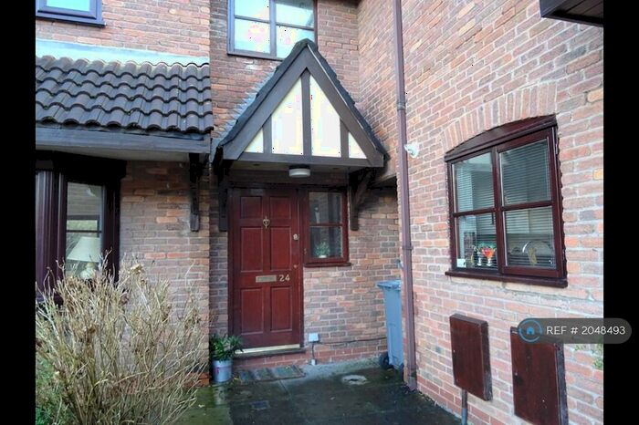 2 Bedroom End Of Terrace House To Rent In Blackburn Gardens, Manchester, M20