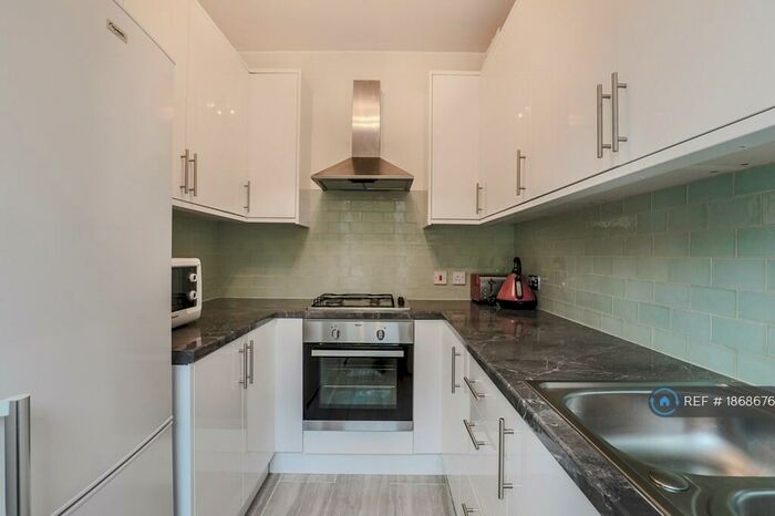 1 Bedroom Flat To Rent In Marigold Street, London, SE16