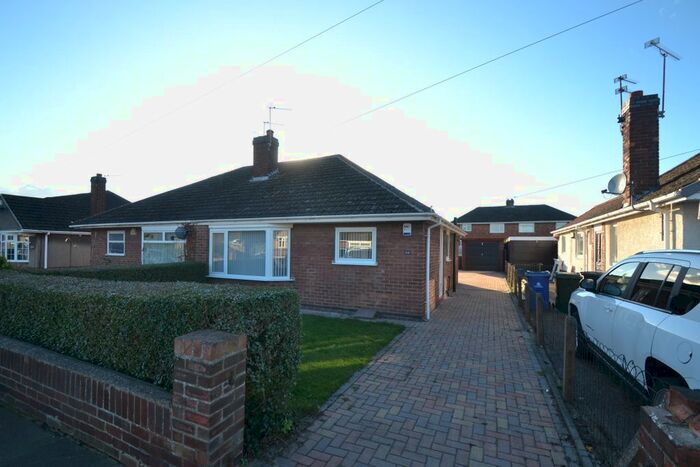 2 Bedroom Semi-Detached Bungalow To Rent In Forest Rise, Balby, Doncaster, DN4