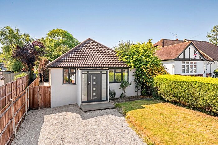 3 Bedroom Detached House For Sale In Partridge Mead, Banstead, SM7
