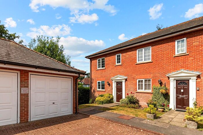 2 Bedroom Retirement Property For Sale In Stanford Orchard, Warnham, RH12