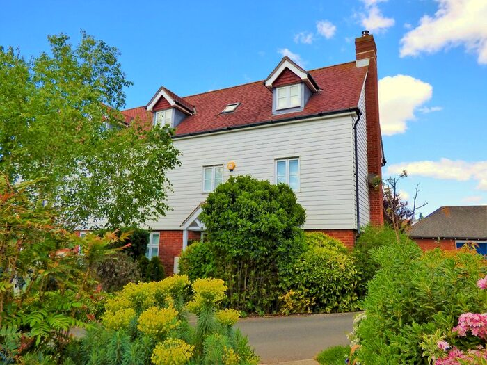 5 Bedroom Semi-Detached House To Rent In Pound Way, Angmering, Littlehampton, BN16