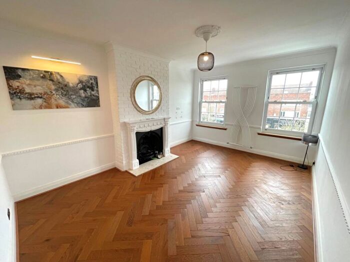 3 Bedroom Maisonette To Rent In Heddon Court, Cockfosters, EN4