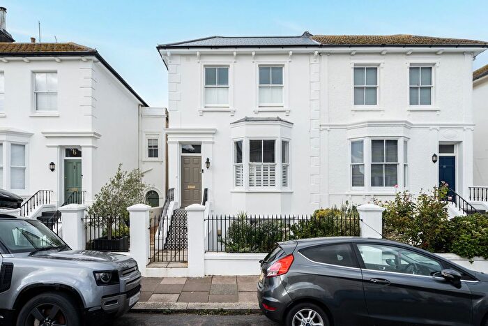 4 Bedroom Semi Detached House For Sale In Osborne Villas, Hove, BN3