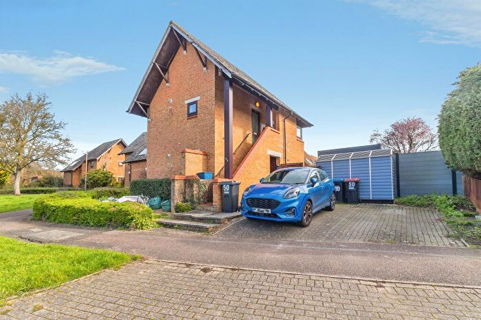 1 Bedroom Maisonette For Sale In Elgar Grove, Browns Wood, Milton Keynes, MK7
